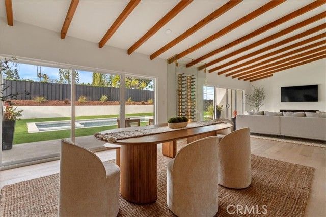 23755 Clarendon, Woodland Hills (los Angeles), CA 91367