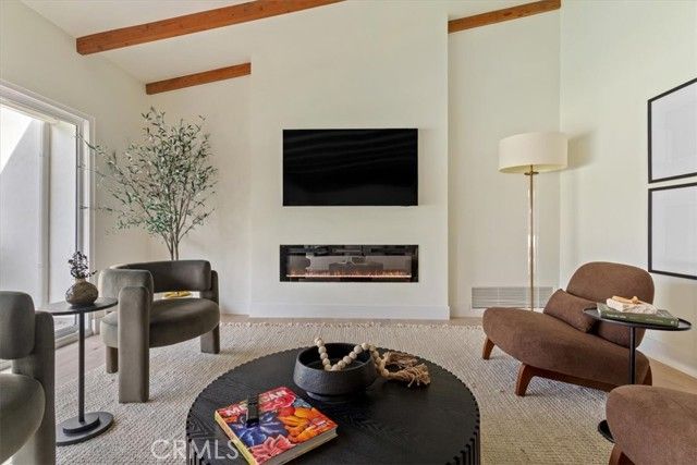 23755 Clarendon, Woodland Hills (los Angeles), CA 91367