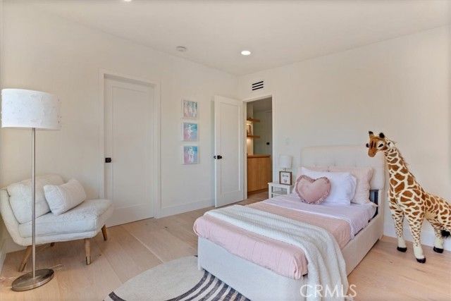 23755 Clarendon, Woodland Hills (los Angeles), CA 91367