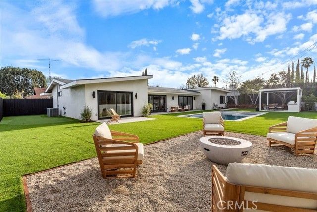 23755 Clarendon, Woodland Hills (los Angeles), CA 91367