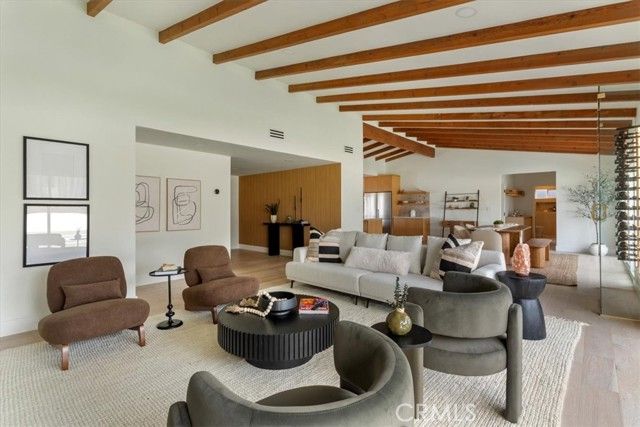 23755 Clarendon, Woodland Hills (los Angeles), CA 91367