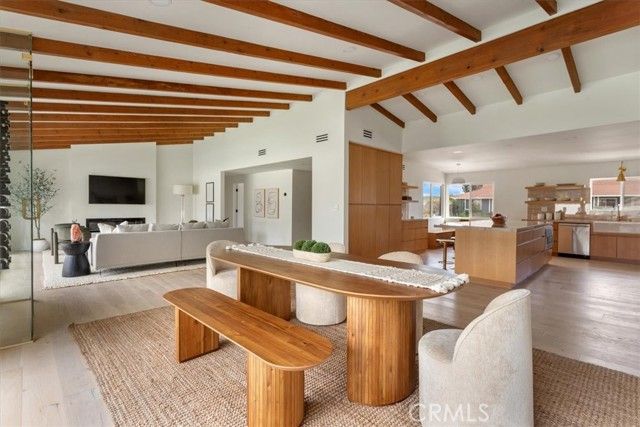 23755 Clarendon, Woodland Hills (los Angeles), CA 91367