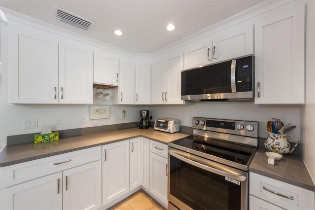 413 POINSETTIA ROAD, Anna Maria, FL 34216