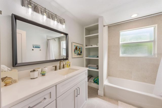 413 POINSETTIA ROAD, Anna Maria, FL 34216