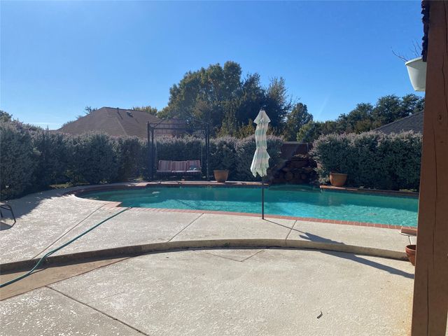 1230 Donegal Lane, Garland, TX 75044