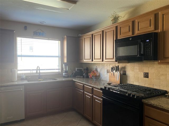 1230 Donegal Lane, Garland, TX 75044