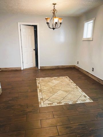 3915 Mather Court, Dallas, TX 75211