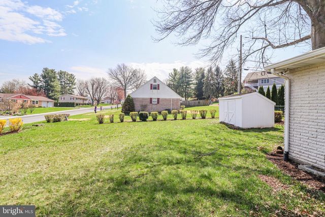 426 EDGEWOOD DR, Lebanon, PA 17042