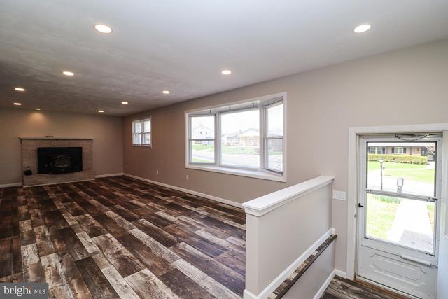 426 EDGEWOOD DR, Lebanon, PA 17042