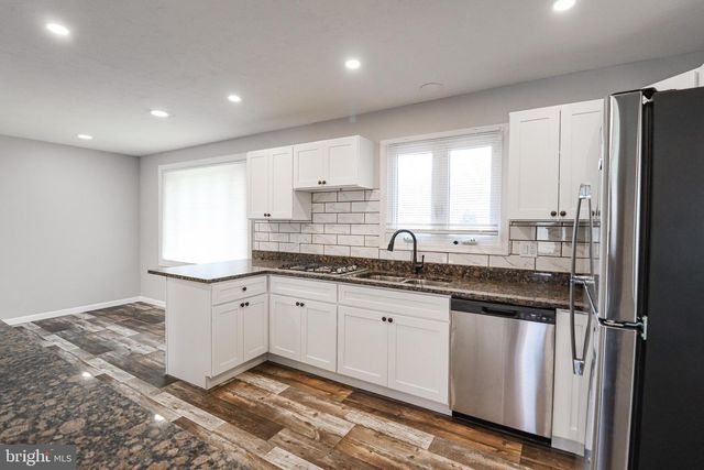 426 EDGEWOOD DR, Lebanon, PA 17042