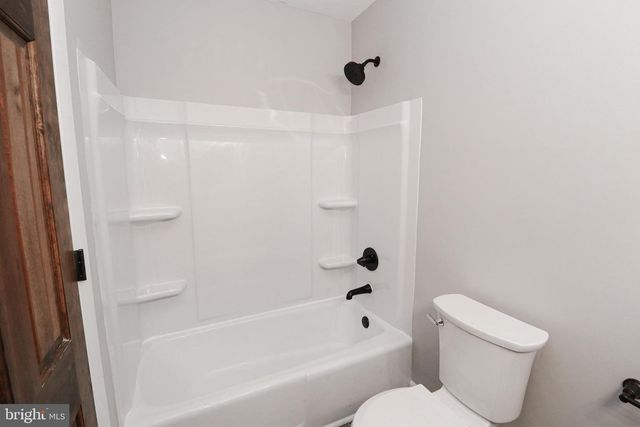 426 EDGEWOOD DR, Lebanon, PA 17042