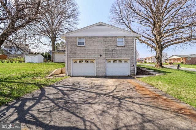 426 EDGEWOOD DR, Lebanon, PA 17042