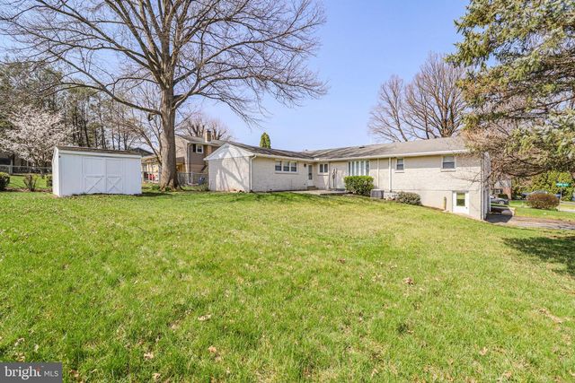 426 EDGEWOOD DR, Lebanon, PA 17042
