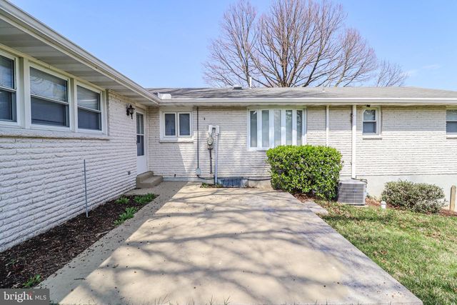 426 EDGEWOOD DR, Lebanon, PA 17042