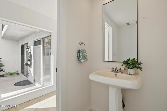3623 Summershore Lane, Westlake Village, CA 91361