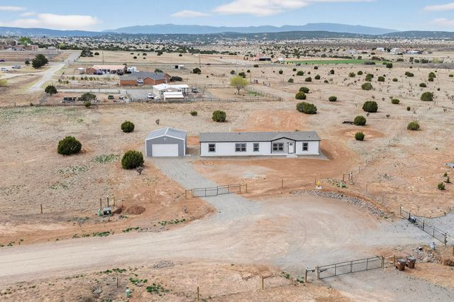 17 Corte Agave, Edgewood, NM 87015