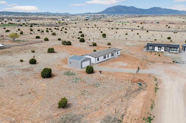 17 Corte Agave, Edgewood, NM 87015