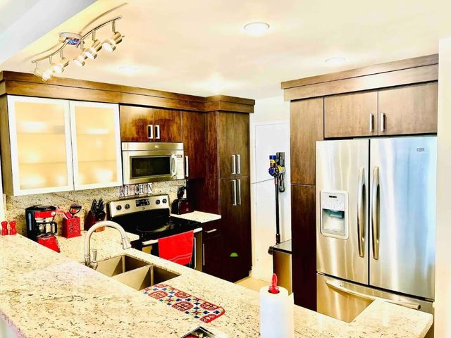 3725 S Ocean Drive 907, Hollywood, FL 33019