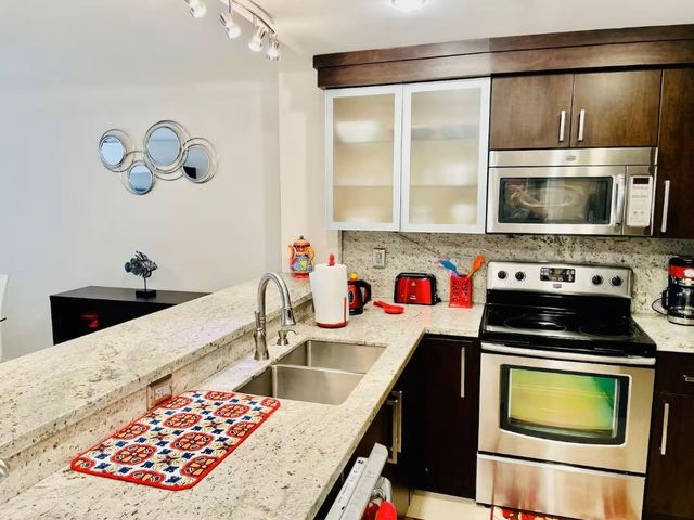 3725 S Ocean Drive 907, Hollywood, FL 33019