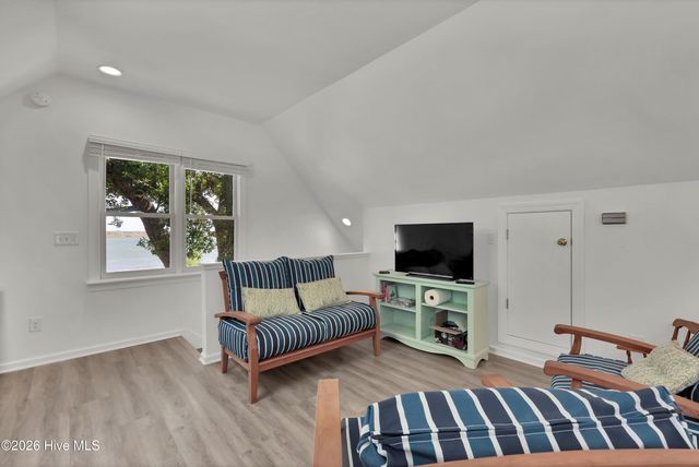 611 Moores Landing Road, Hampstead, NC 28443