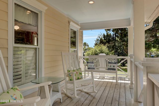 611 Moores Landing Road, Hampstead, NC 28443