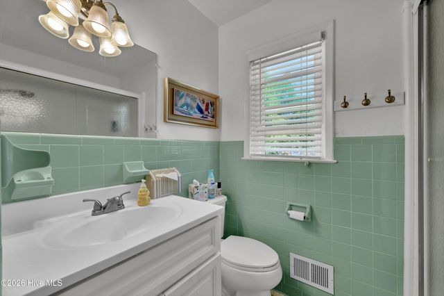 611 Moores Landing Road, Hampstead, NC 28443