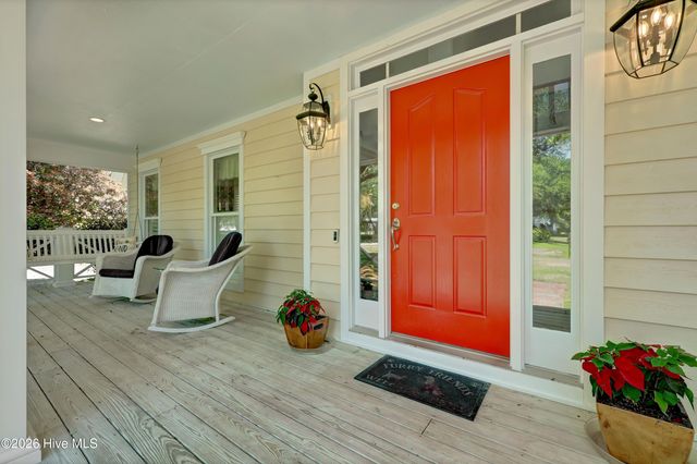611 Moores Landing Road, Hampstead, NC 28443