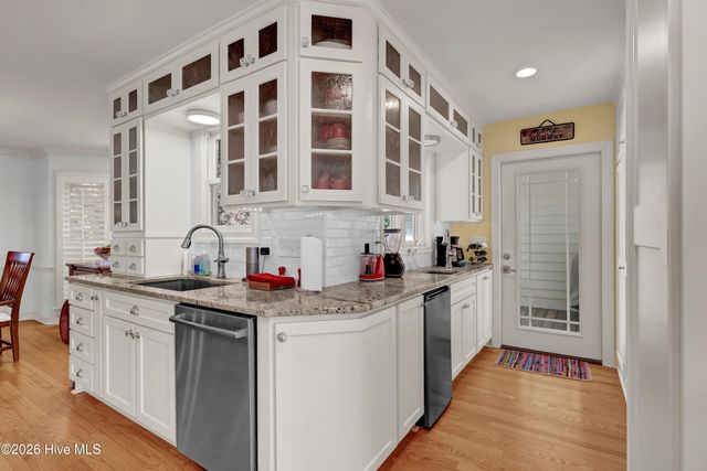 611 Moores Landing Road, Hampstead, NC 28443