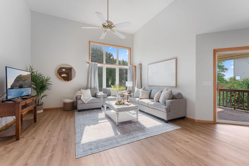 17460 Goodland Path, Lakeville, MN 55044