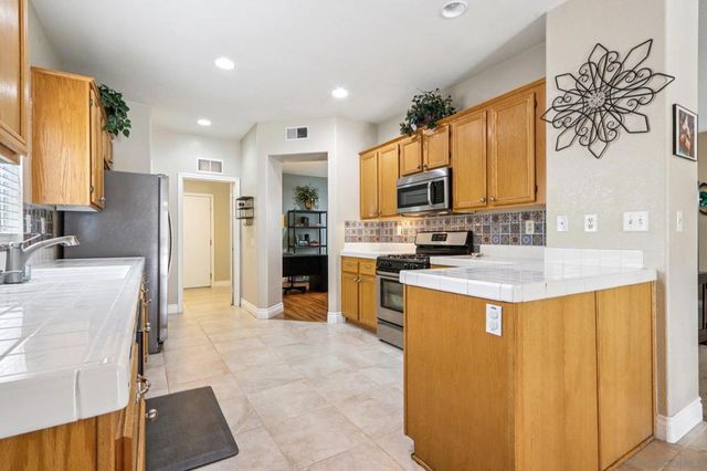 37829 Rainbow Drive, Murrieta, CA 92563