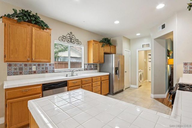 37829 Rainbow Drive, Murrieta, CA 92563