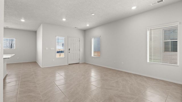 6018 Gilpin Drive SE, Albuquerque, NM 87106