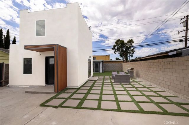 5447 Lime Avenue, Long Beach, CA 90805