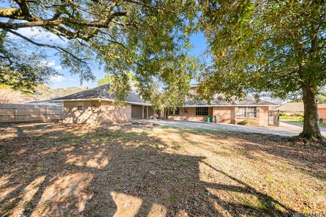 886 Hedgewood Dr, Baton Rouge, LA 70815