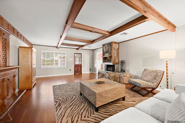 886 Hedgewood Dr, Baton Rouge, LA 70815