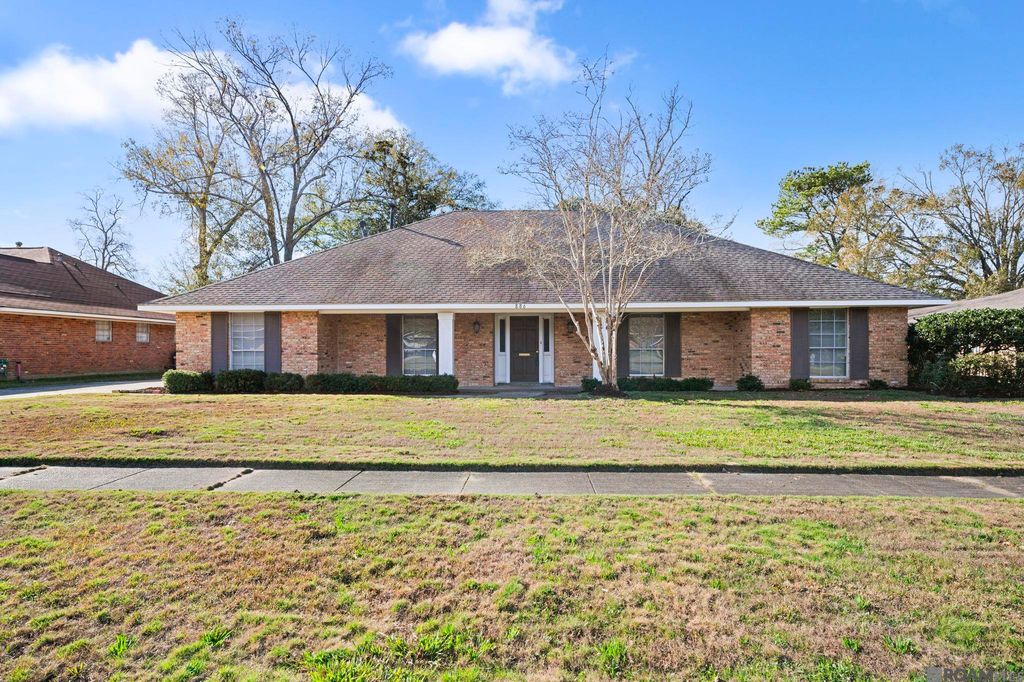 886 Hedgewood Dr, Baton Rouge, LA 70815