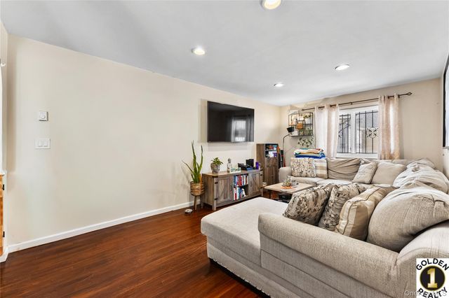 1665 156th Street, Whitestone, NY 11357