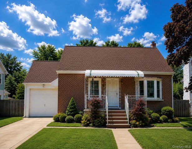 217-24 121st Avenue, Cambria Heights, NY 11411