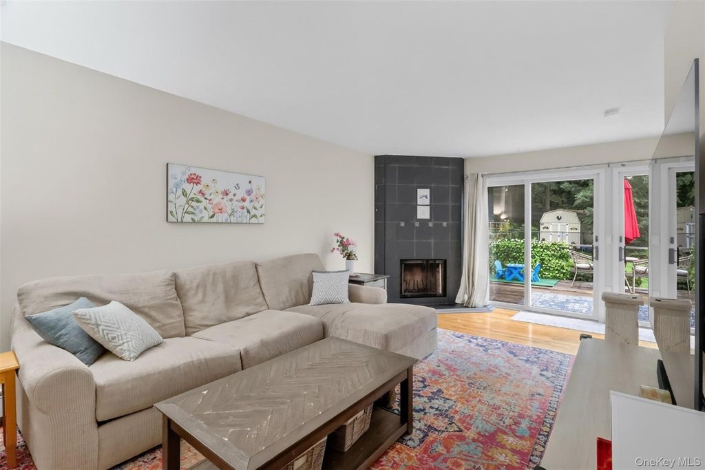 69 Terrace Drive, East Northport, NY 11731 — photo 4