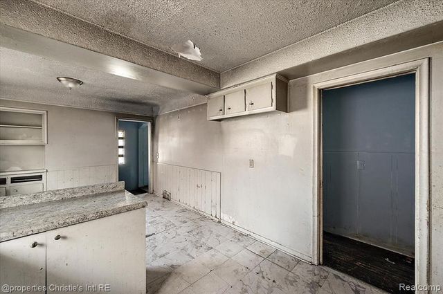 18104 Runyon Street, Detroit, MI 48234