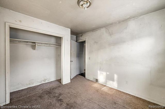 18104 Runyon Street, Detroit, MI 48234