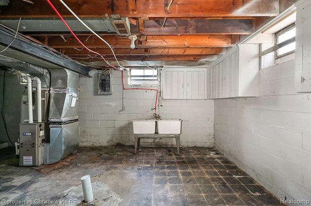 18104 Runyon Street, Detroit, MI 48234