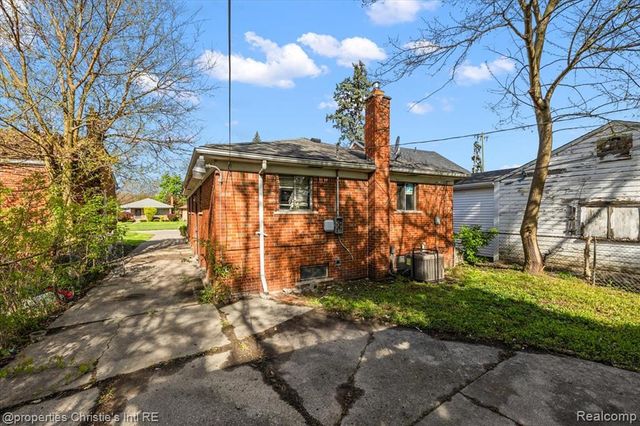 18104 Runyon Street, Detroit, MI 48234