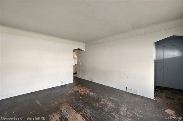18104 Runyon Street, Detroit, MI 48234