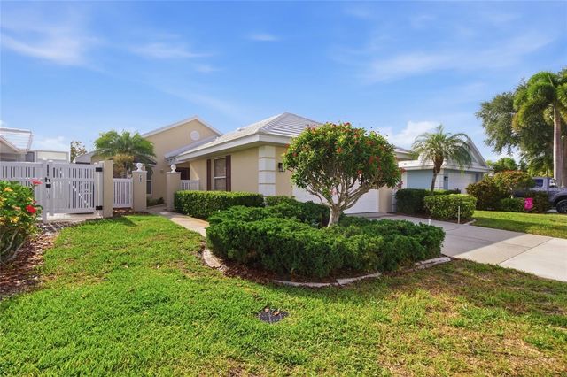 795 HARRINGTON LAKE DRIVE, Venice, FL 34293