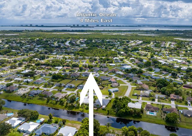 2719 SE Helms Avenue, Port St Lucie, FL 34952