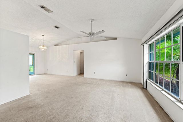 2719 SE Helms Avenue, Port St Lucie, FL 34952