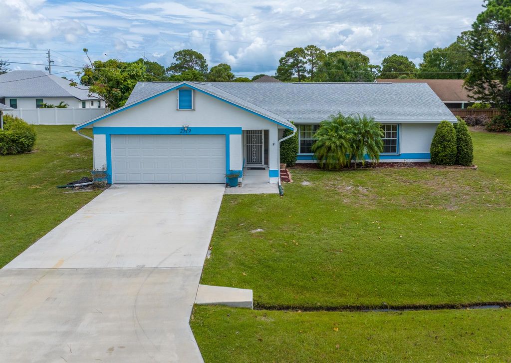 2719 SE Helms Avenue, Port St Lucie, FL 34952