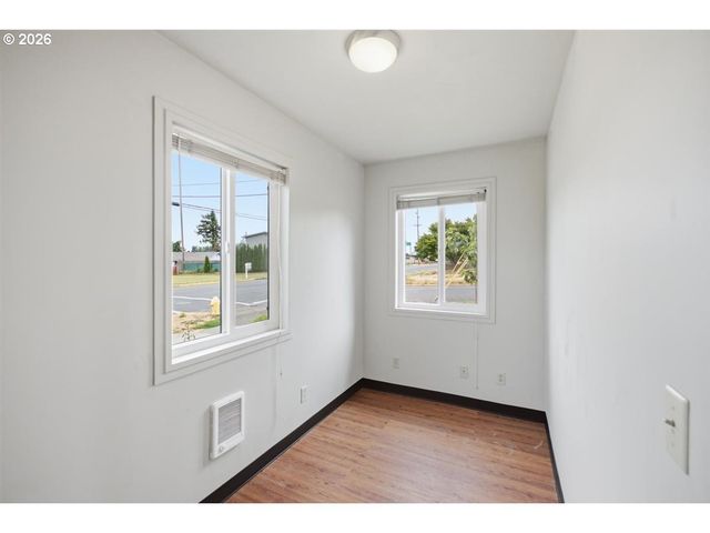485 N Main St, Mt Angel, OR 97362
