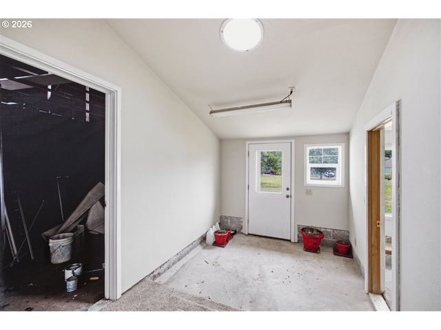 485 N Main St, Mt Angel, OR 97362